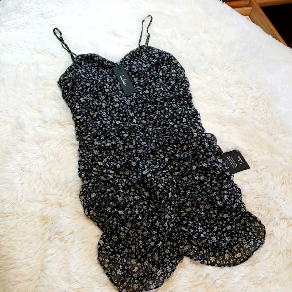 LULU'S mini dress ruched spaghetti strap black/white floral size women's small